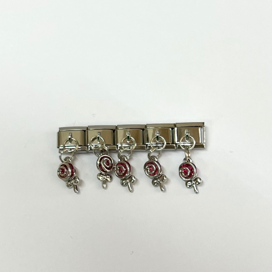 Charm colgante flor roja