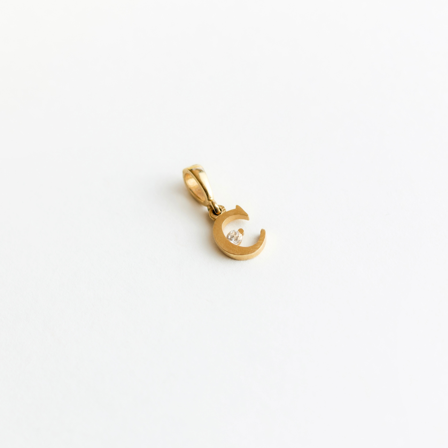 Dije 14k Inicial con zirconia