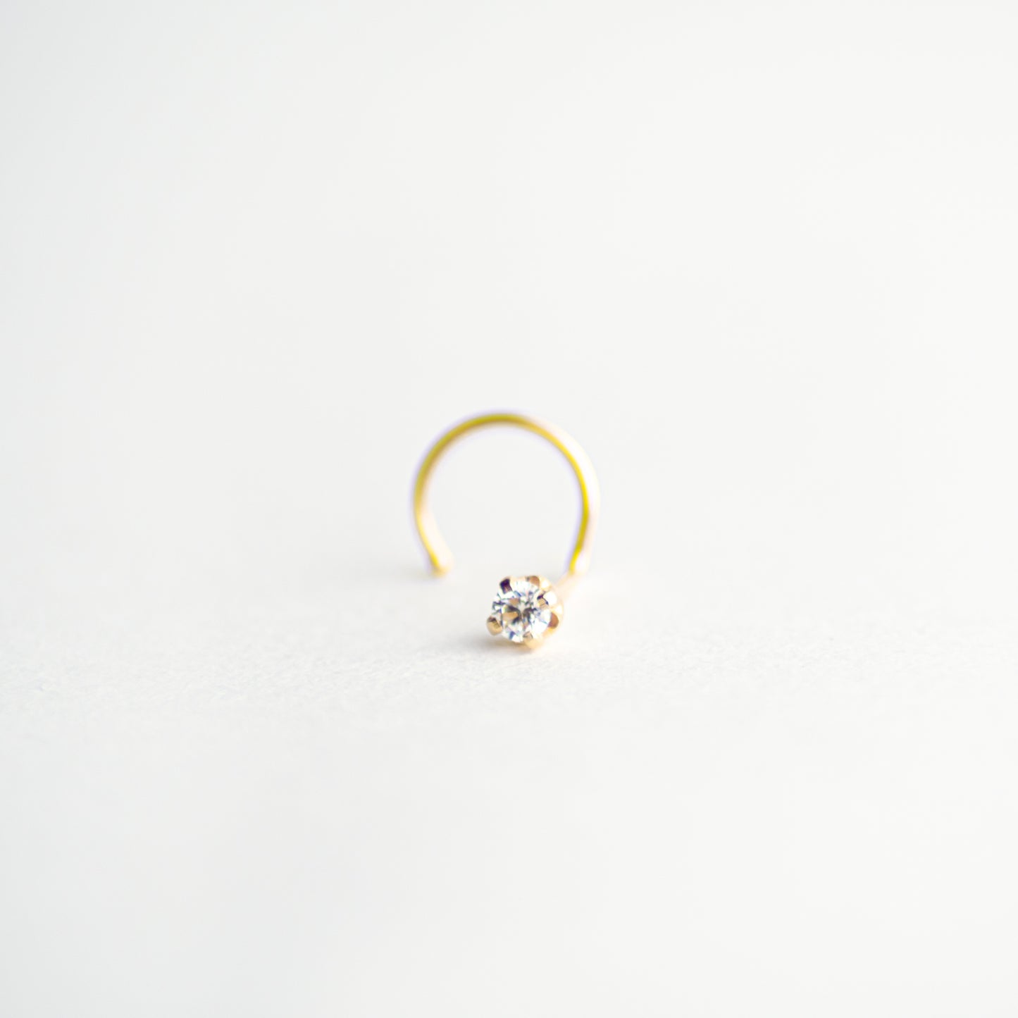 Piercing Nariz con circonia oro 10k pza