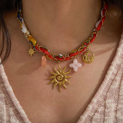 Collar Boho con Dijes Sol Luna y Estrella