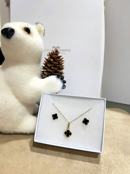 Gargantilla oro 10 kilates dije de flor trébol con piedra negra