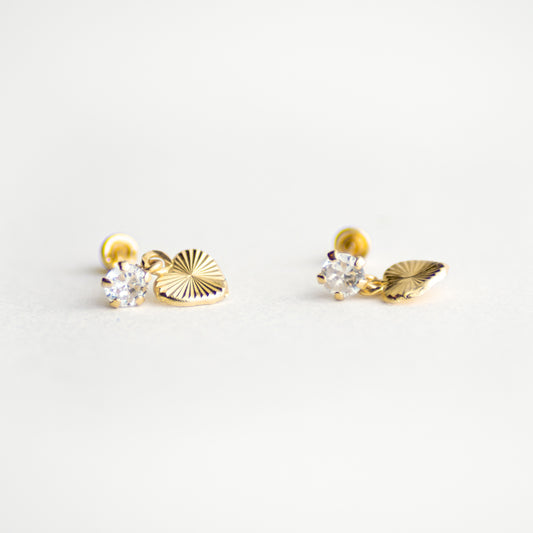 Broquel Corazón Diamantado Colgante oro 10k