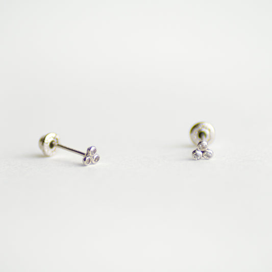 Broquel Trébol Blanco oro 10k