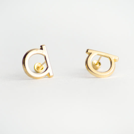 Broquel Ferragamo dupe oro 10k par
