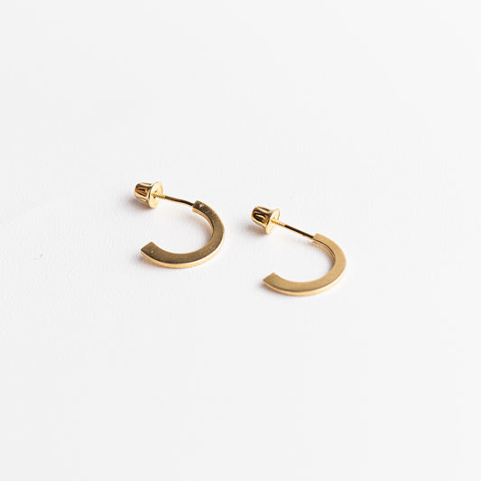 Media Arracada Plana Lisa oro 10k