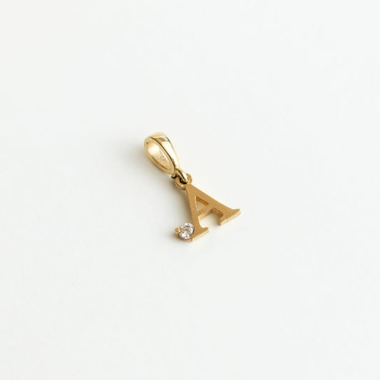Dije 14k Inicial con zirconia