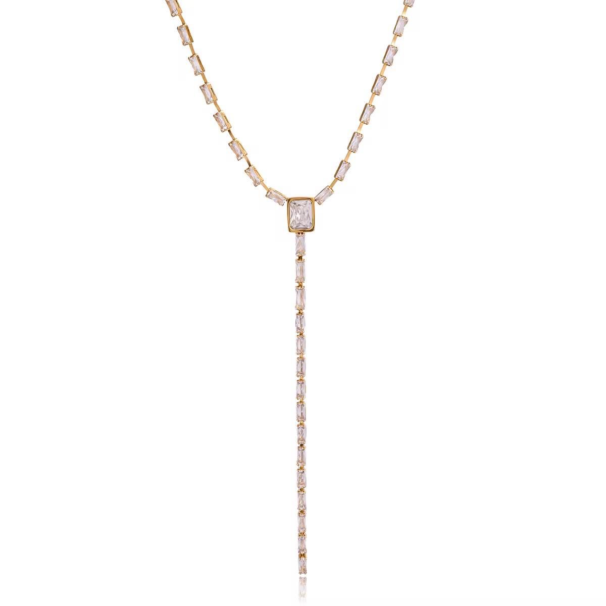 Collar Corbatero de Zirconias